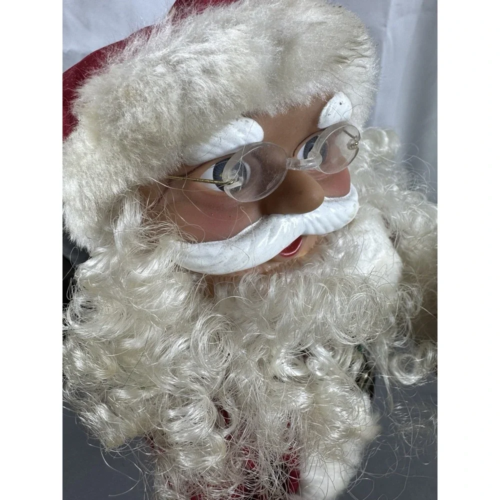 Holiday Classics vintage santa